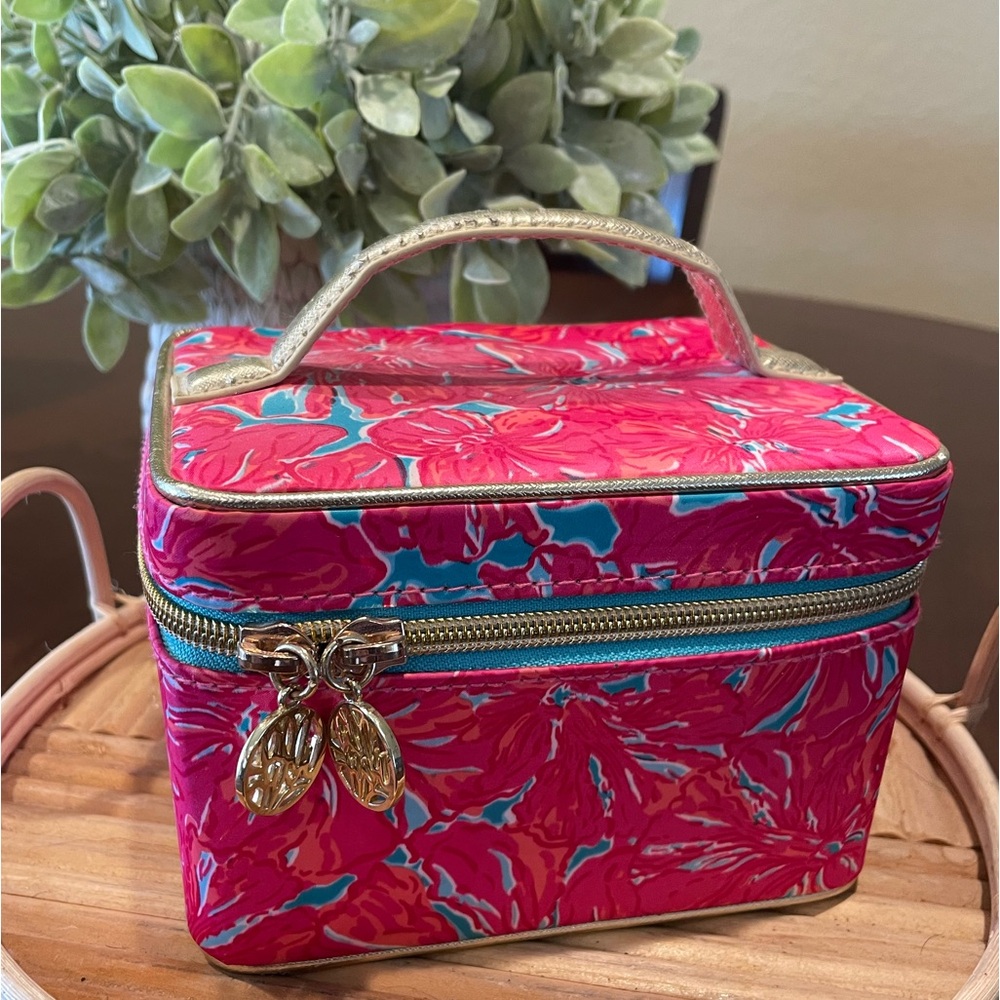 Lilly Pulitzer Travel Jewelry Case (Full Inclusions on inside)